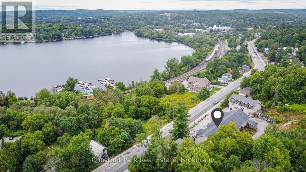 5 - 99 Main Street W, Huntsville (chaffey)