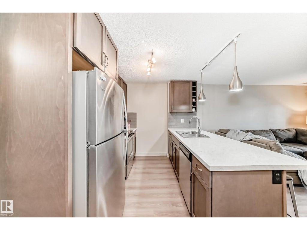 #303 4008 Savaryn Dr Sw, Edmonton