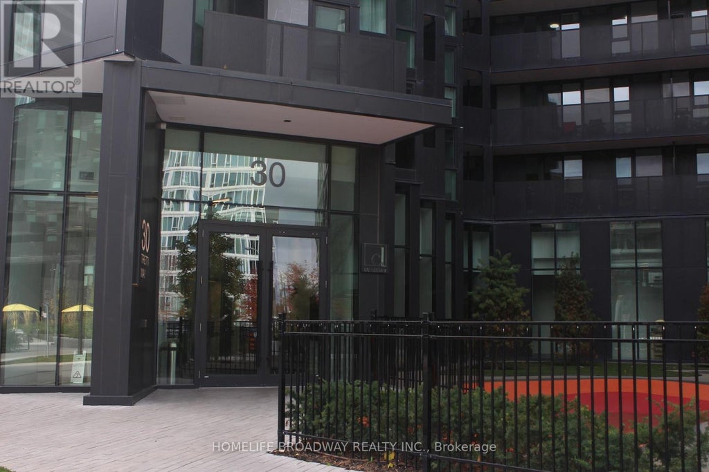 528 - 30 Tretti Way, Toronto (clanton Park)