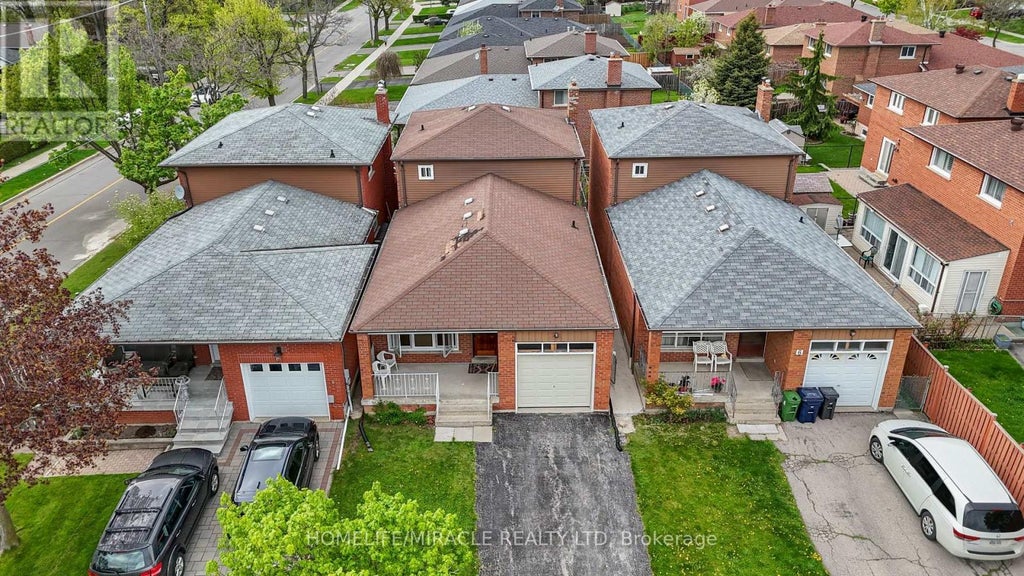 4 Greendowns Drive, Toronto (scarborough Village)