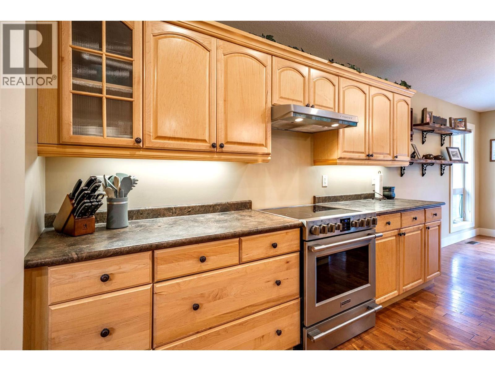 1701 Mountain View Avenue. Lumby, British Columbia