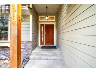 1701 Mountain View Avenue. Lumby, British Columbia