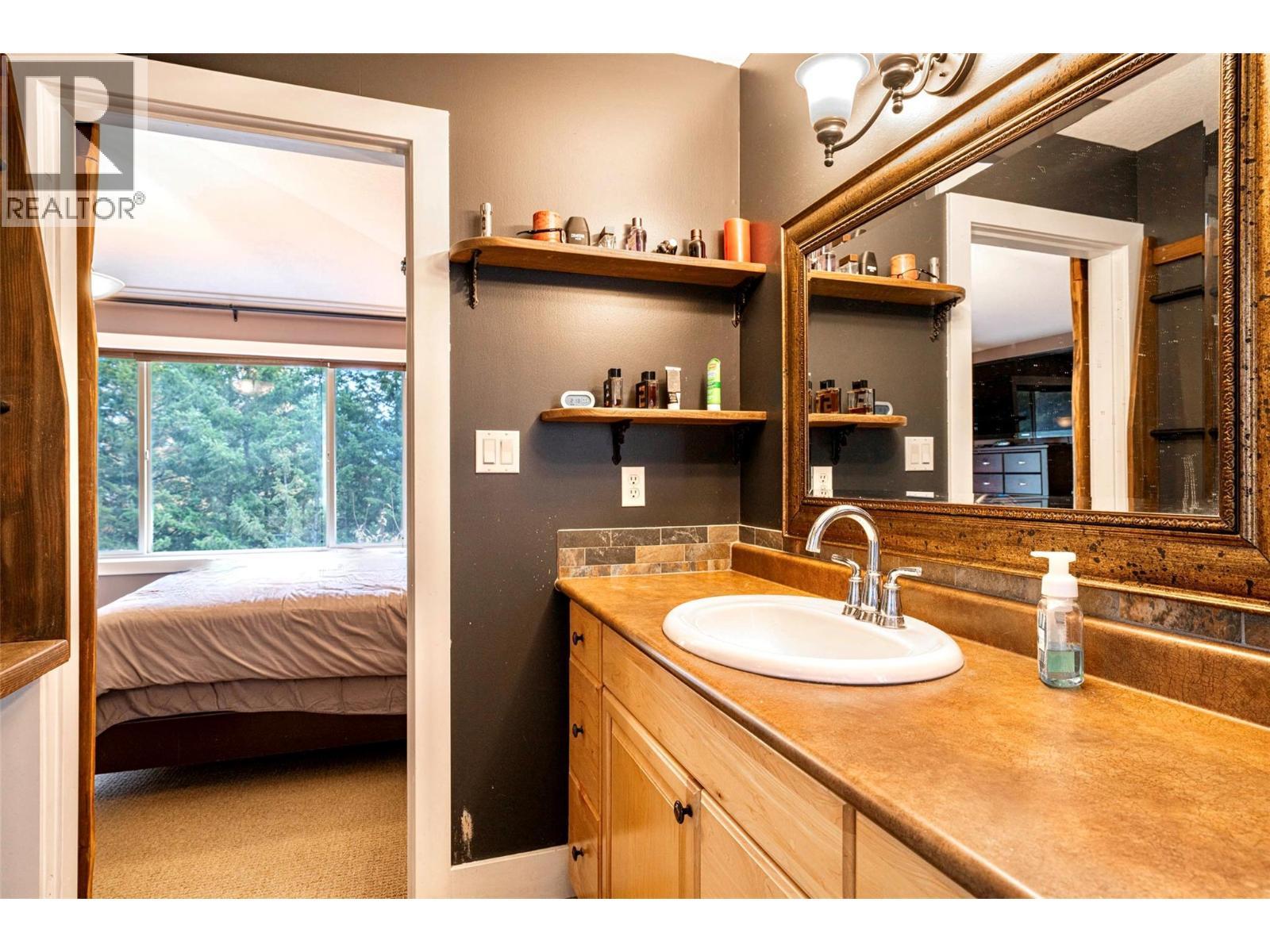 1701 Mountain View Avenue. Lumby, British Columbia