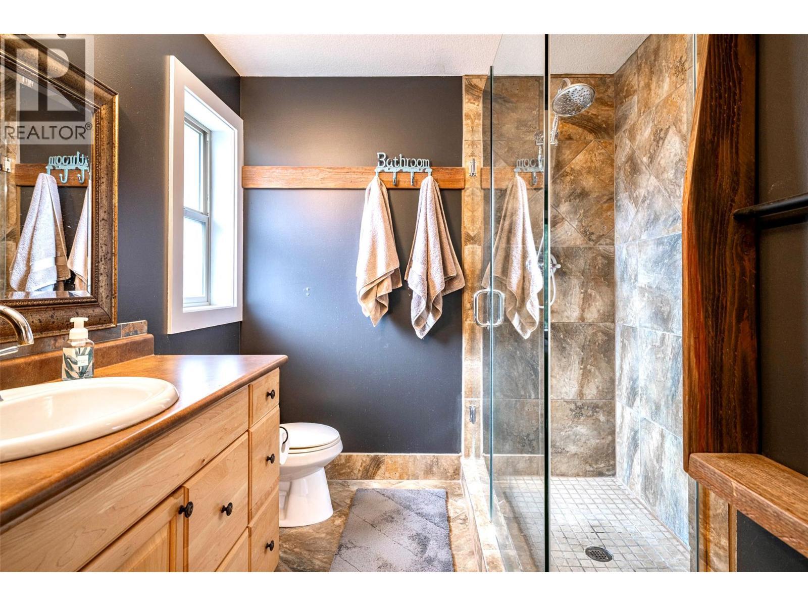 1701 Mountain View Avenue. Lumby, British Columbia