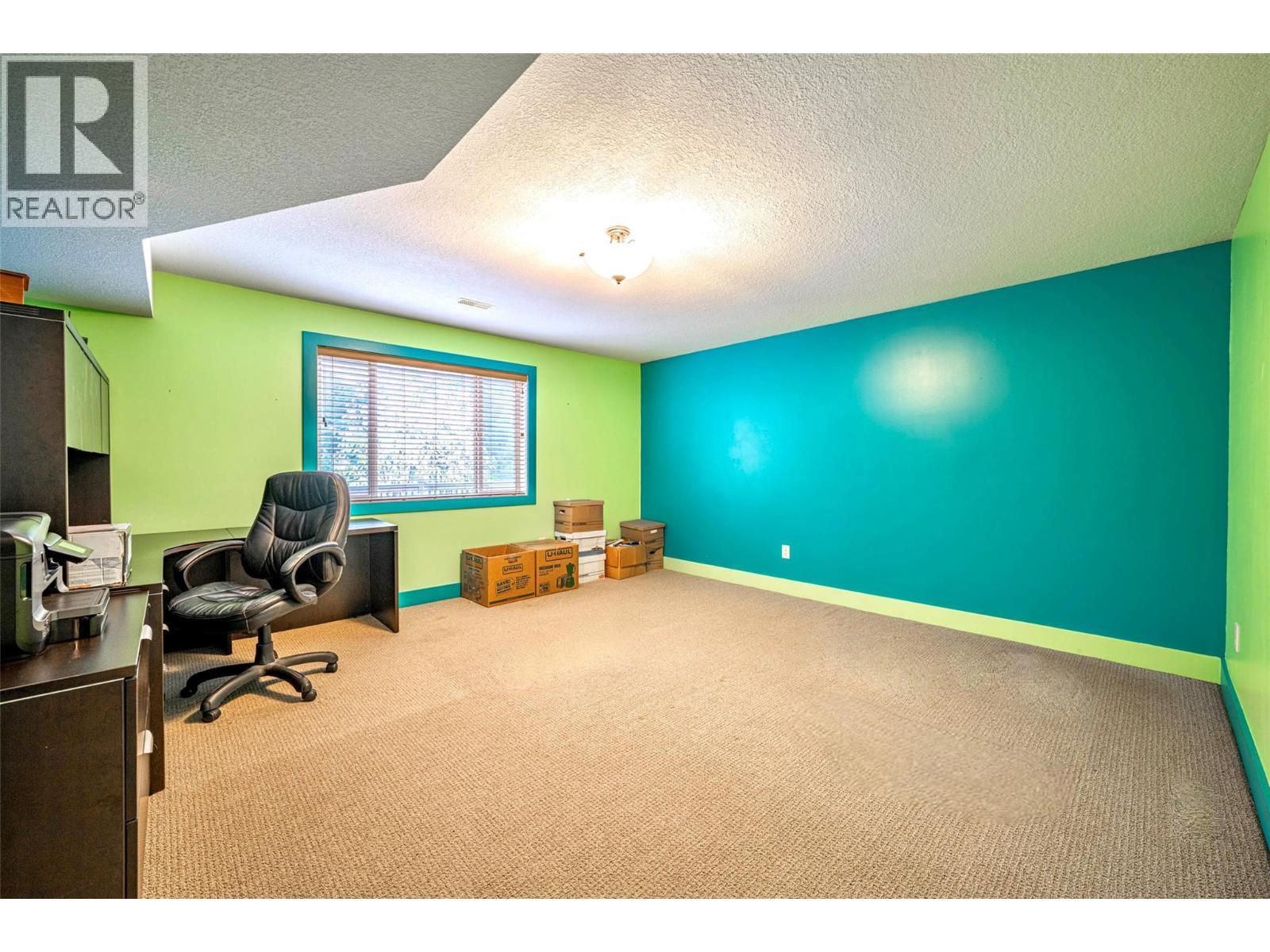 1701 Mountain View Avenue. Lumby, British Columbia