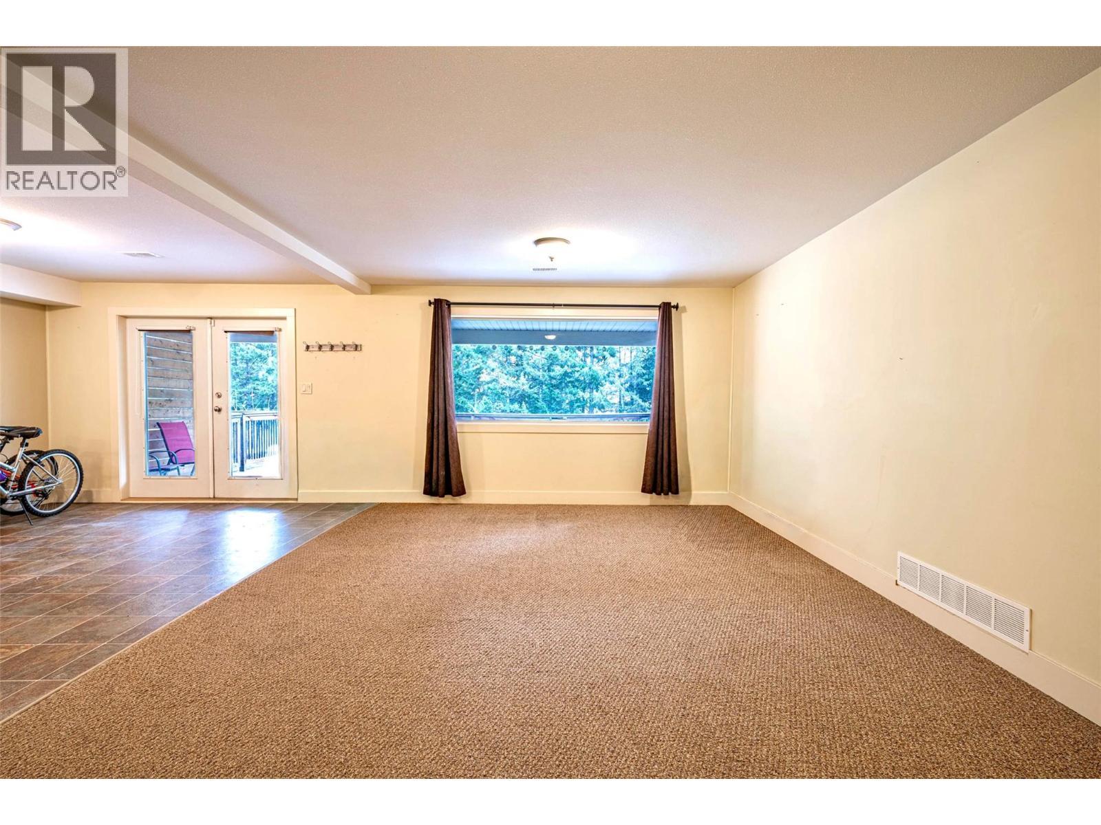 1701 Mountain View Avenue. Lumby, British Columbia