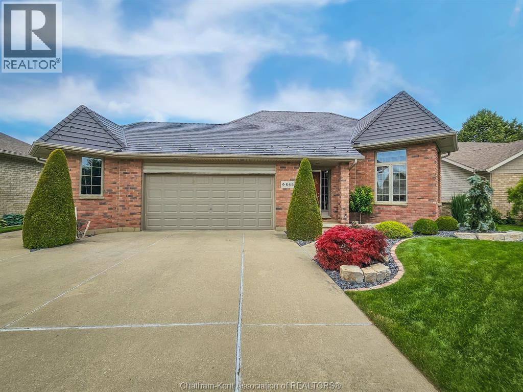 645 Mcnaughton Avenue West, Chatham