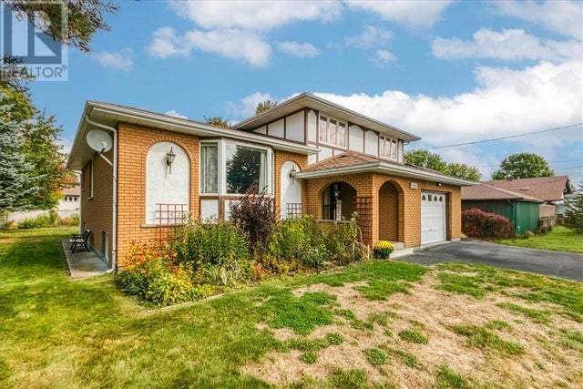 1688 Richard Street, Val Caron