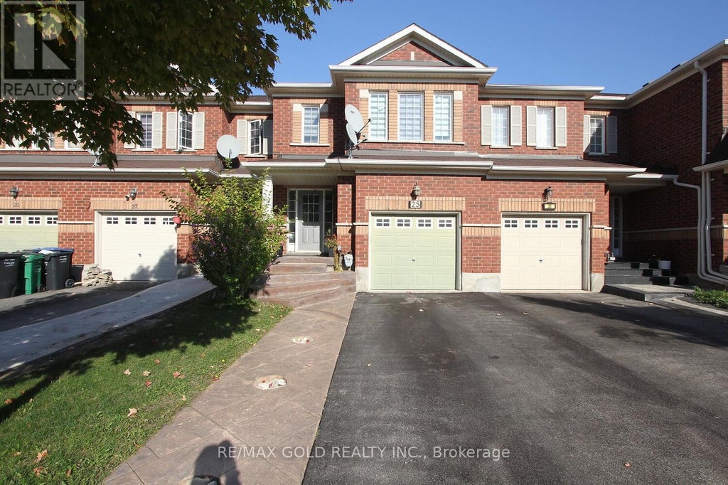 25 Wicklow Road E, Brampton (credit Valley)