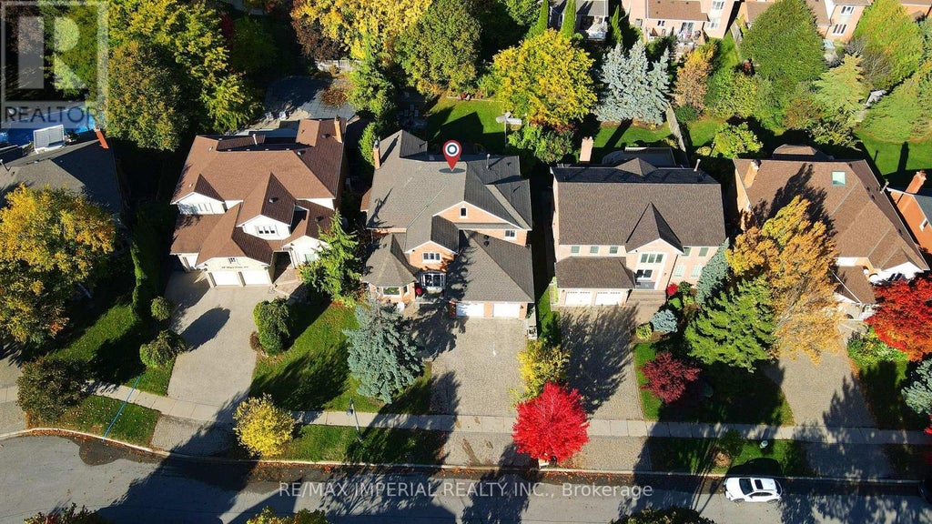 50 Kings Cross Avenue, Richmond Hill (bayview Hill)