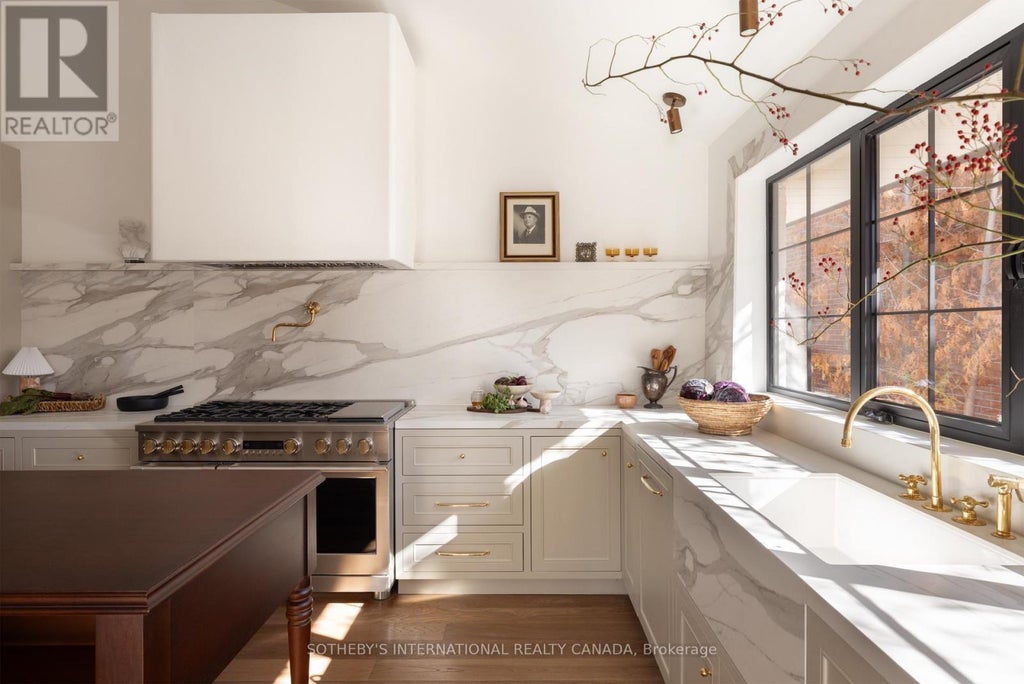 36 Rosemeade Avenue, Toronto (stonegate-Queensway)