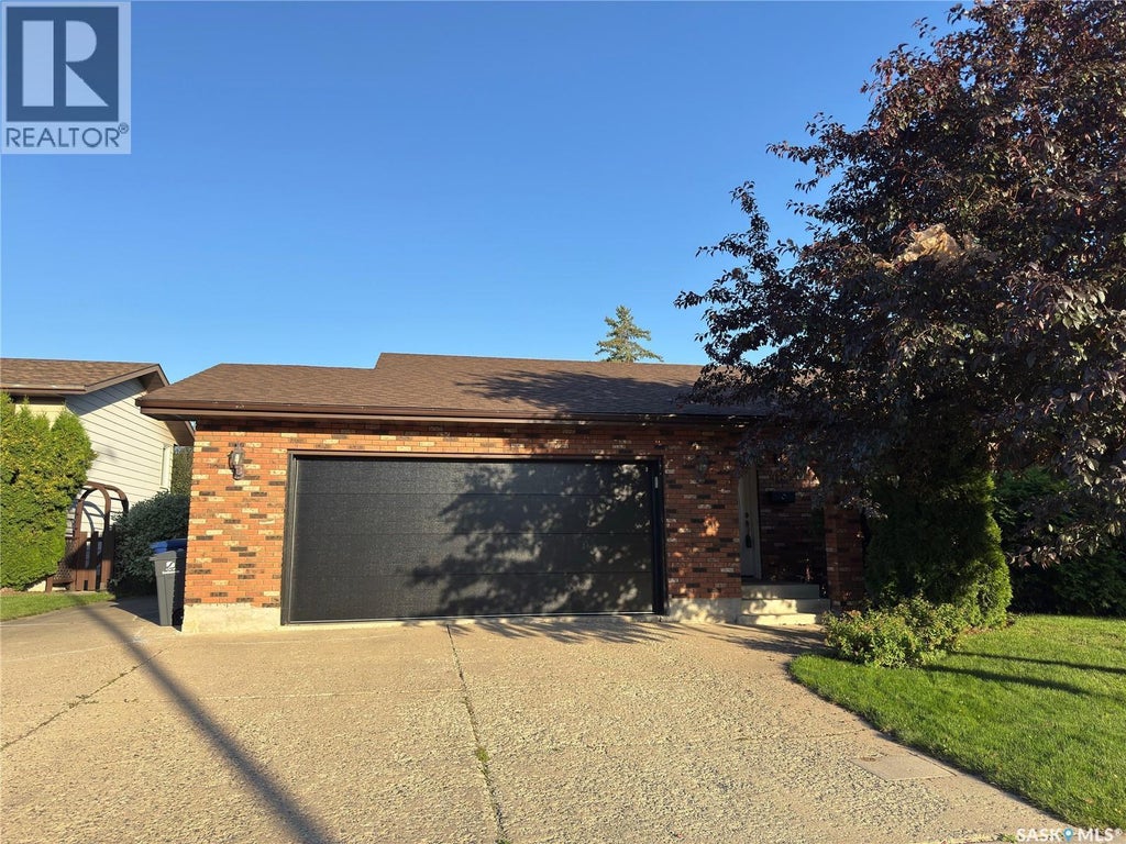 418 Emerald Crescent, Saskatoon