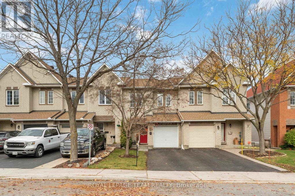 7 Fairpark Drive, Ottawa