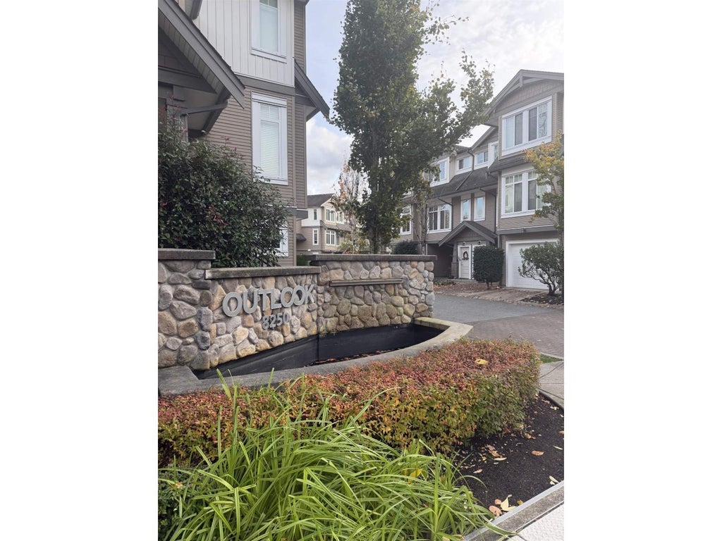 61 8250 209b Street, Langley