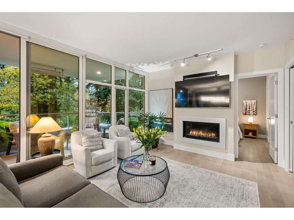 206 1501 Vidal Street, White Rock