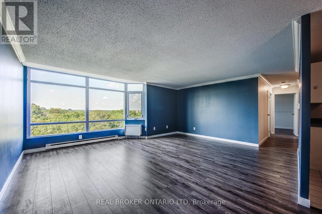 803 - 45 Pond Mills Road, London South (south J)