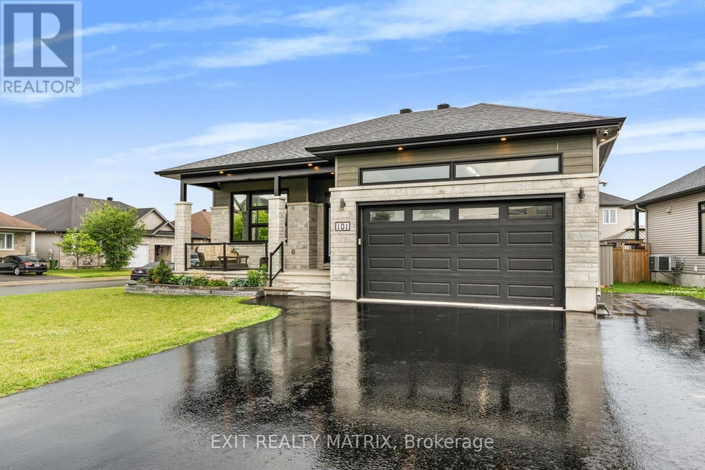 101 Lyon Street, Russell