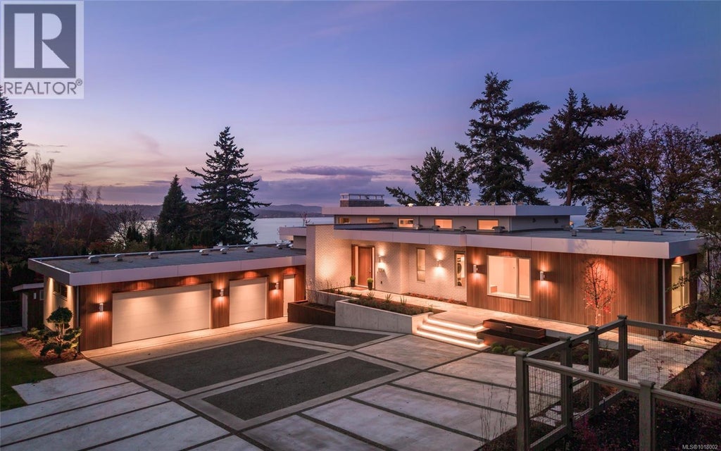 4570 Bissenden Place, Saanich