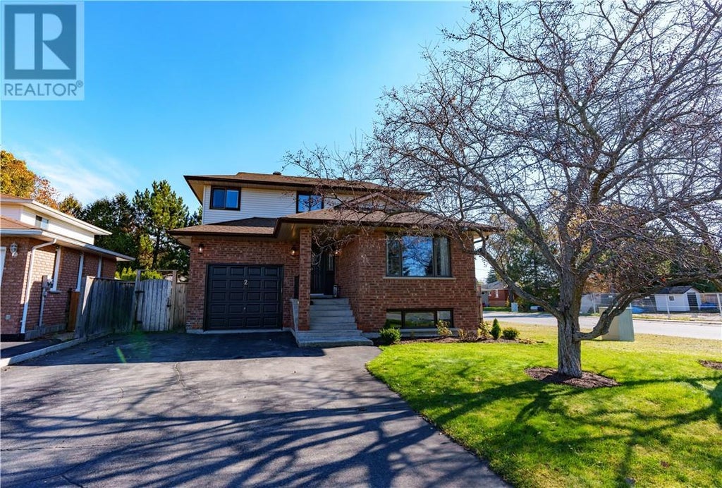 2 Monique Crescent, Garson