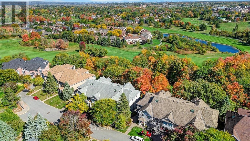 112 Robson Court, Ottawa