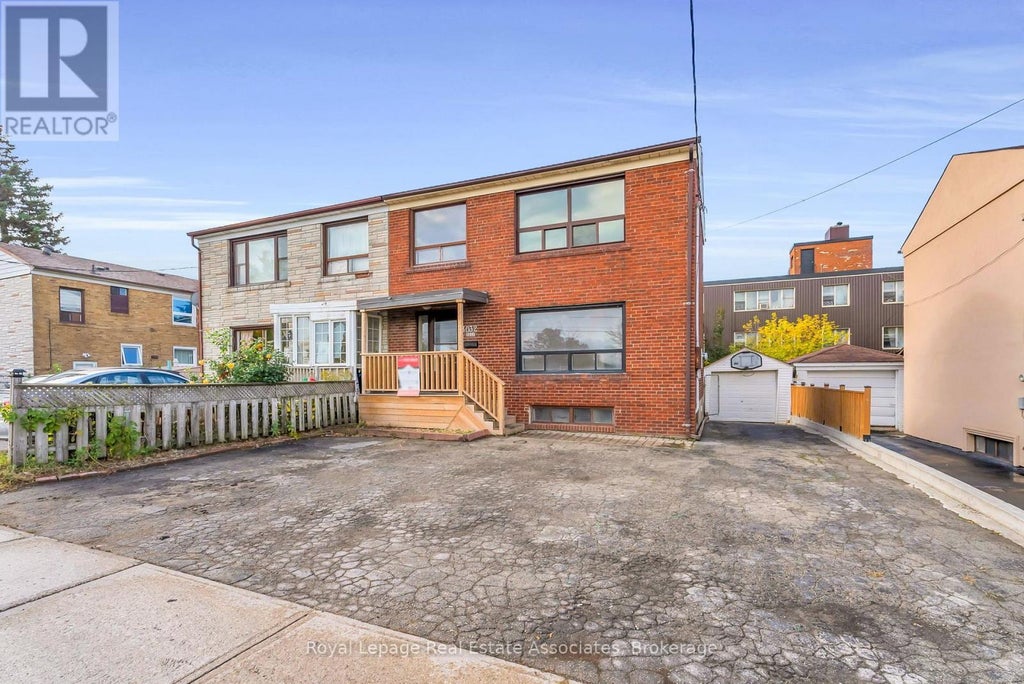 3032 Keele Street, Toronto (downsview-Roding-Cfb)