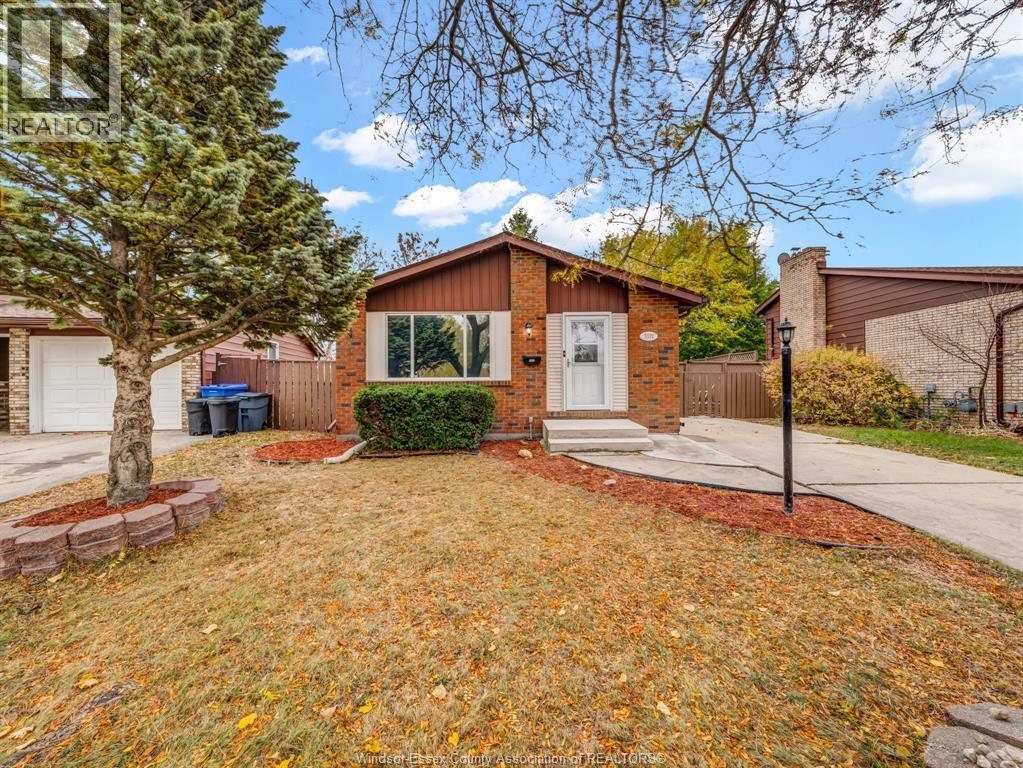 3332 Pineview Crescent, Windsor