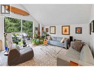 4037 Santa Road. Scotch Creek, British Columbia