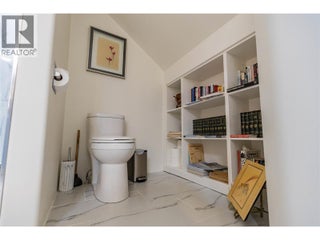 4037 Santa Road. Scotch Creek, British Columbia