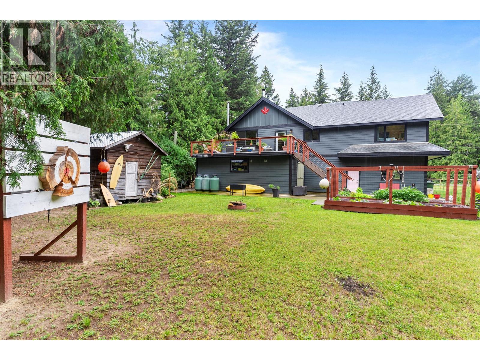 4037 Santa Road. Scotch Creek, British Columbia