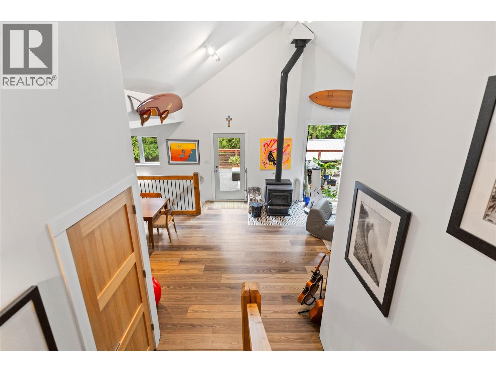 4037 Santa Road. Scotch Creek, British Columbia