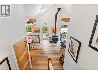 4037 Santa Road. Scotch Creek, British Columbia