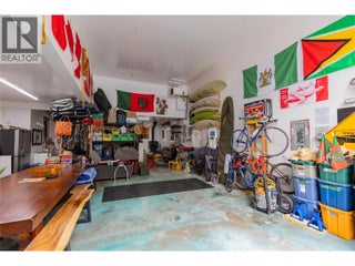 4037 Santa Road. Scotch Creek, British Columbia