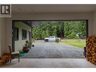 4037 Santa Road. Scotch Creek, British Columbia