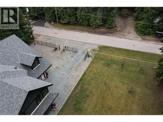 4037 Santa Road. Scotch Creek, British Columbia