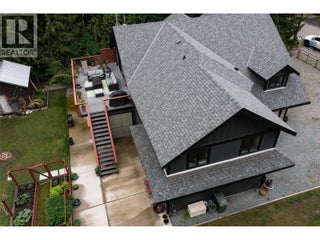 4037 Santa Road. Scotch Creek, British Columbia