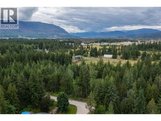 4037 Santa Road. Scotch Creek, British Columbia