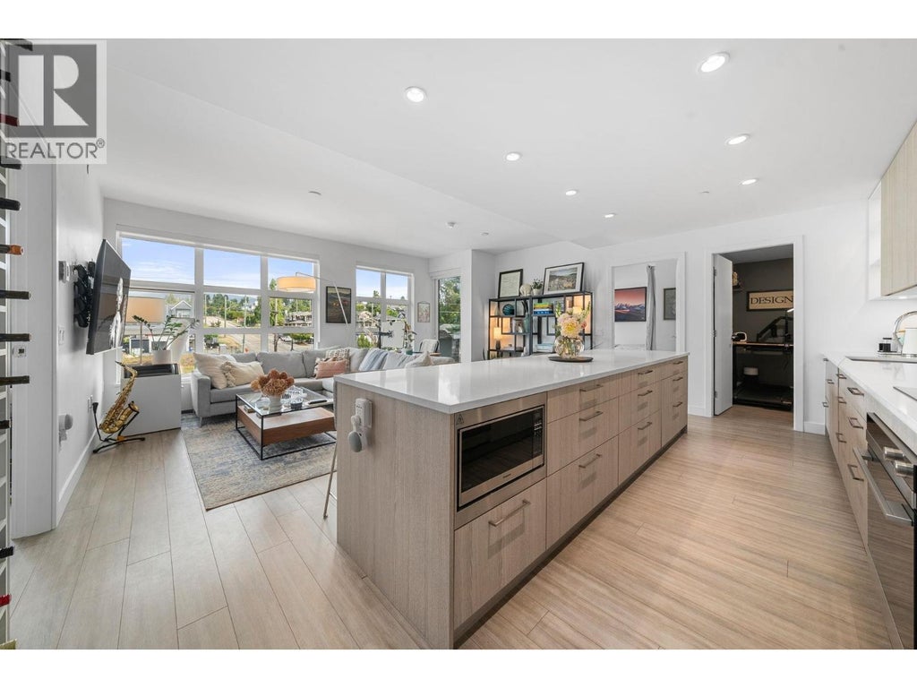 413 747 E 3rd Street, North Vancouver