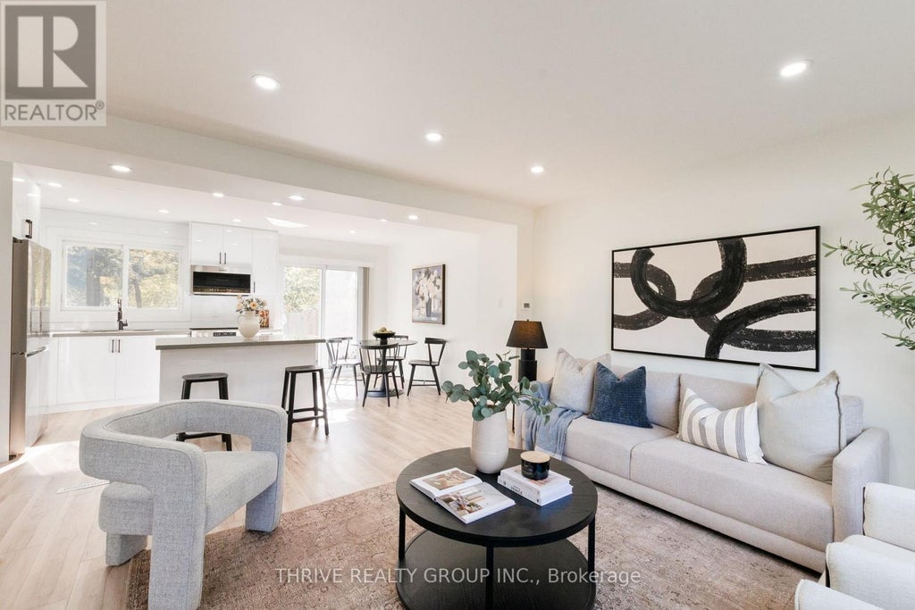 137 Pawnee Road, London East (east D)