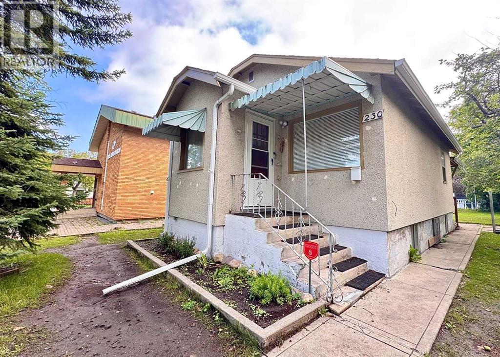 230 8a Street Ne, Calgary
