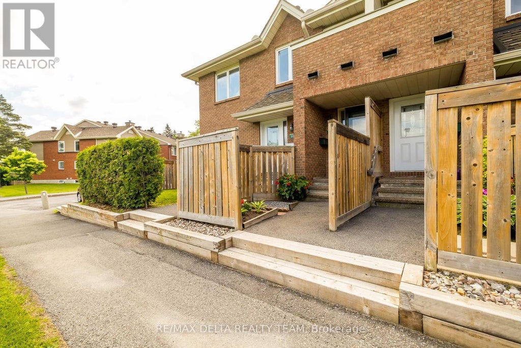 205 - 1720 Marsala Crescent, Ottawa