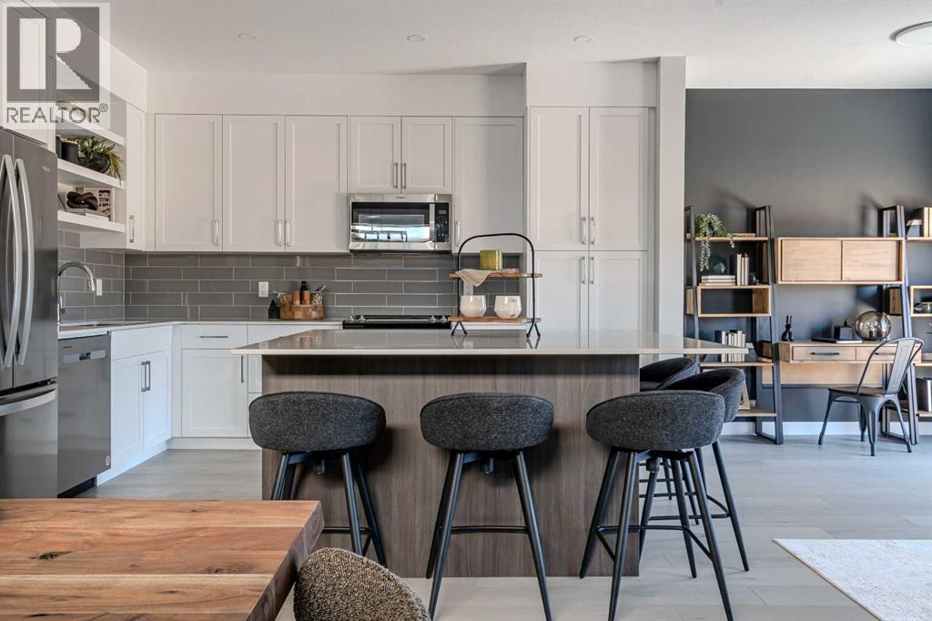 147 Greenwich Drive Nw, Calgary