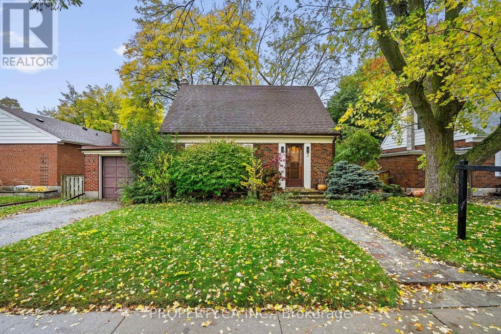 3 Ambleside Avenue, Toronto (stonegate-Queensway)