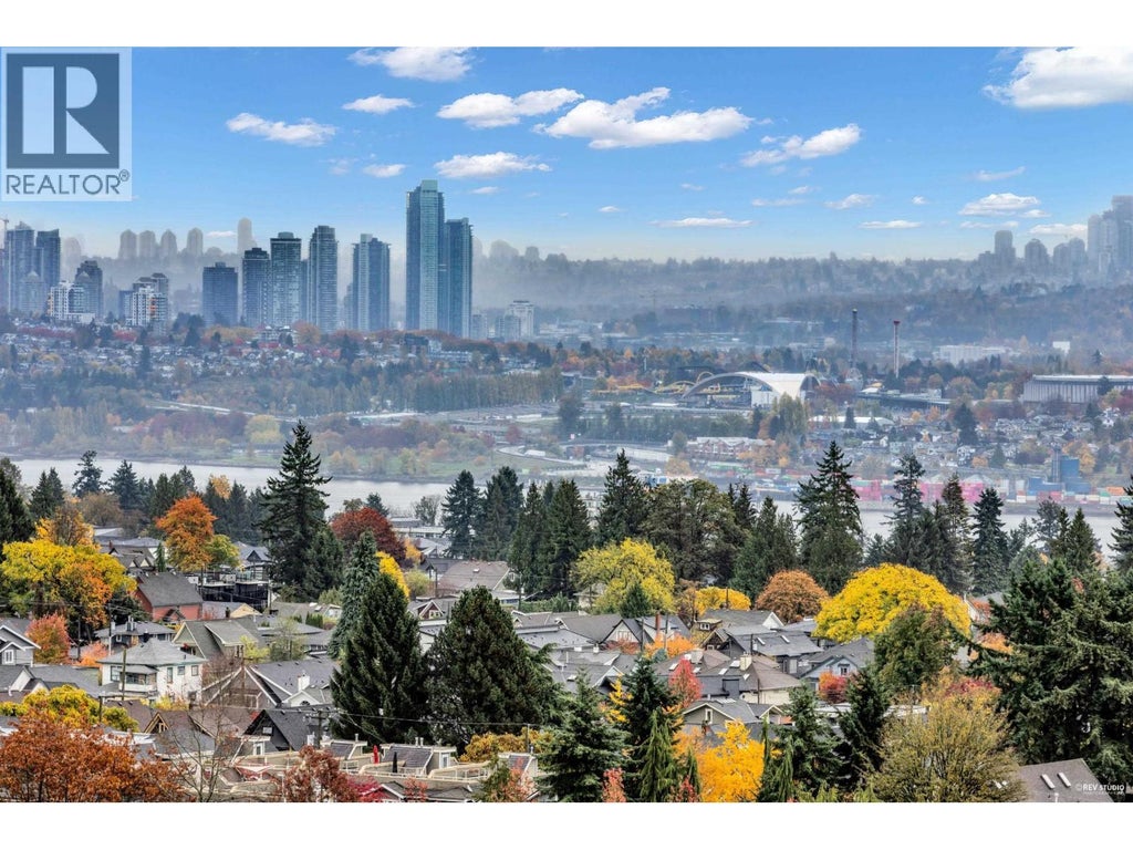 1610 125 E 14th Street, North Vancouver