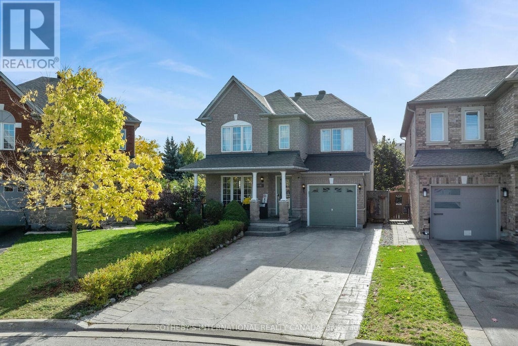 2182 Meadowglen Drive, Oakville (wm Westmount)