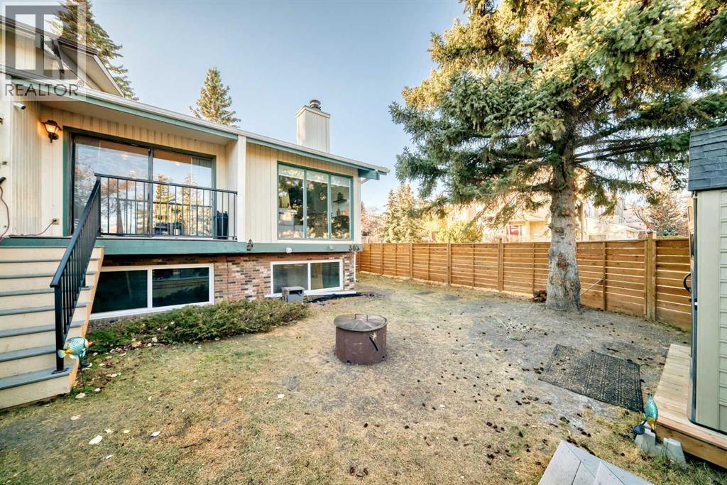 303 Coach Side Road Sw, Calgary