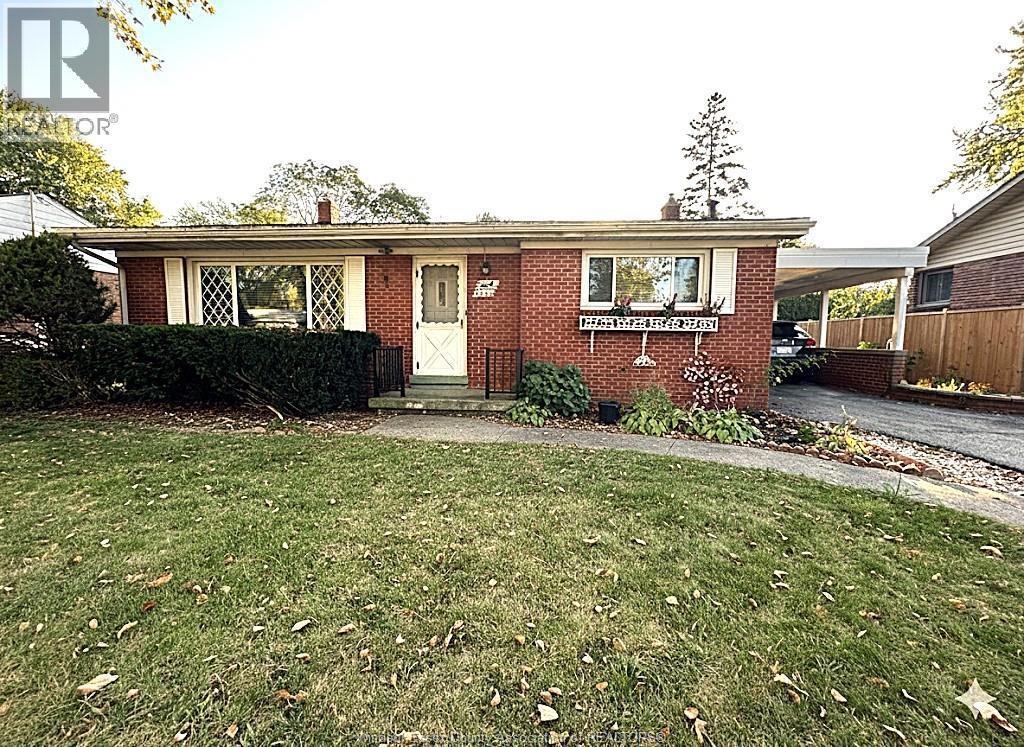 3551 Woodland, Windsor