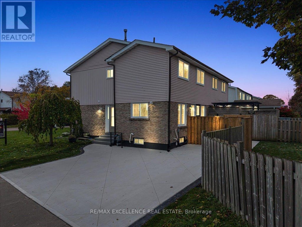 1287 Venus Crescent, Oshawa (lakeview)