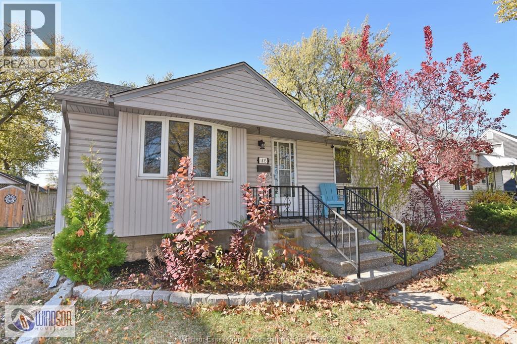 1833 George Avenue, Windsor