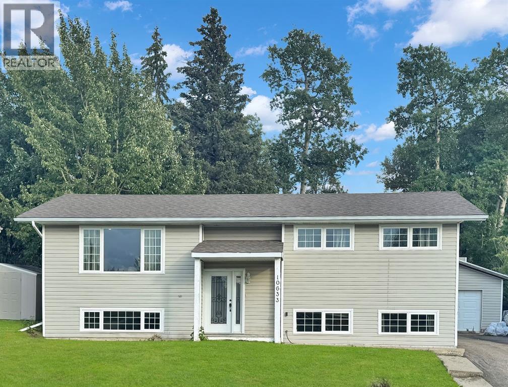 10633 104 Avenue, Grande Cache