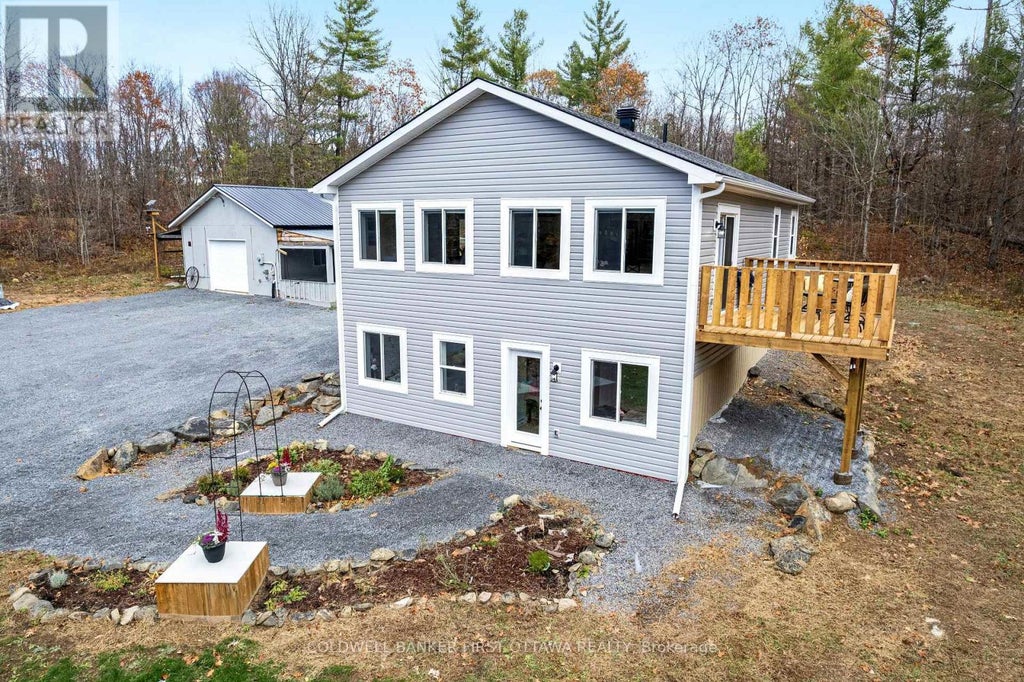 946 French Line Road, Lanark Highlands